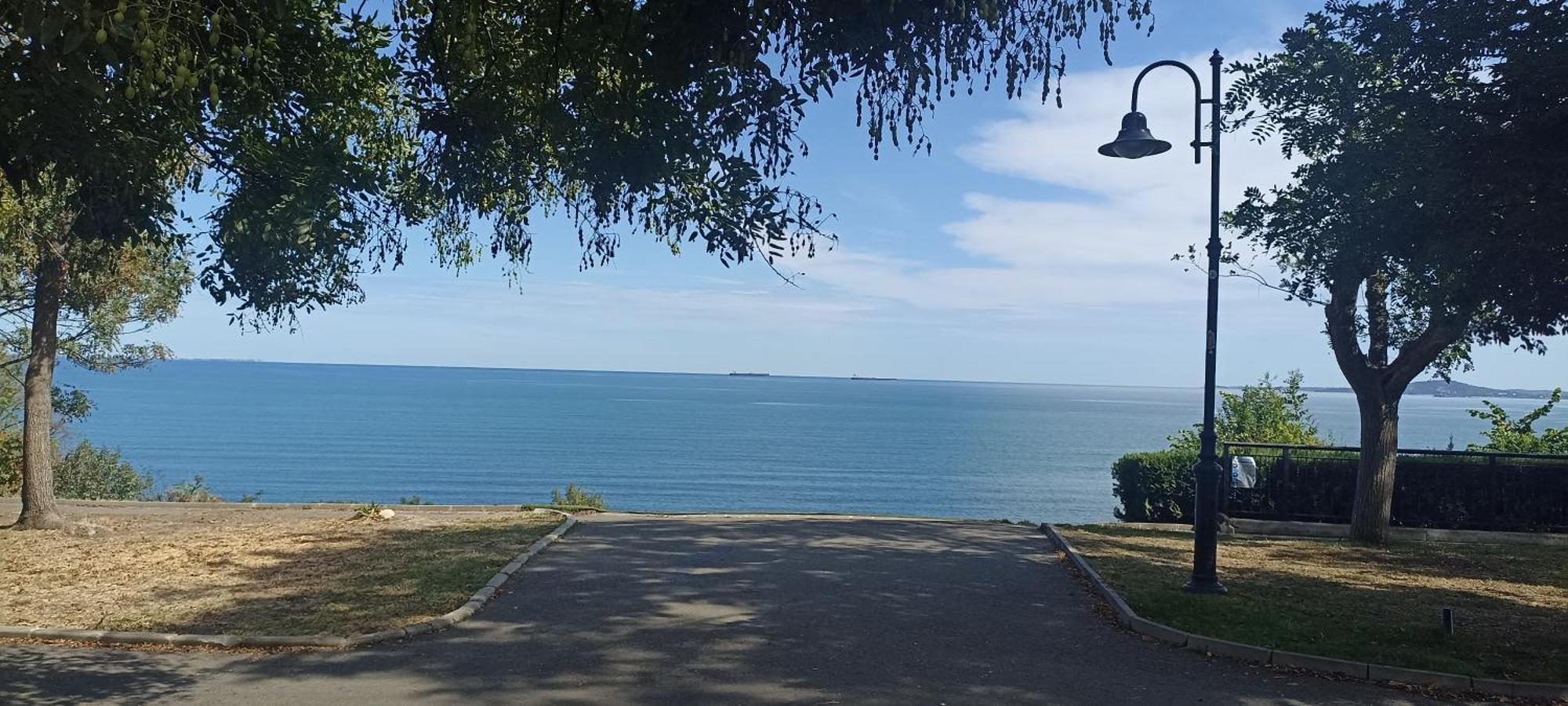 Lazur 13 Burgas